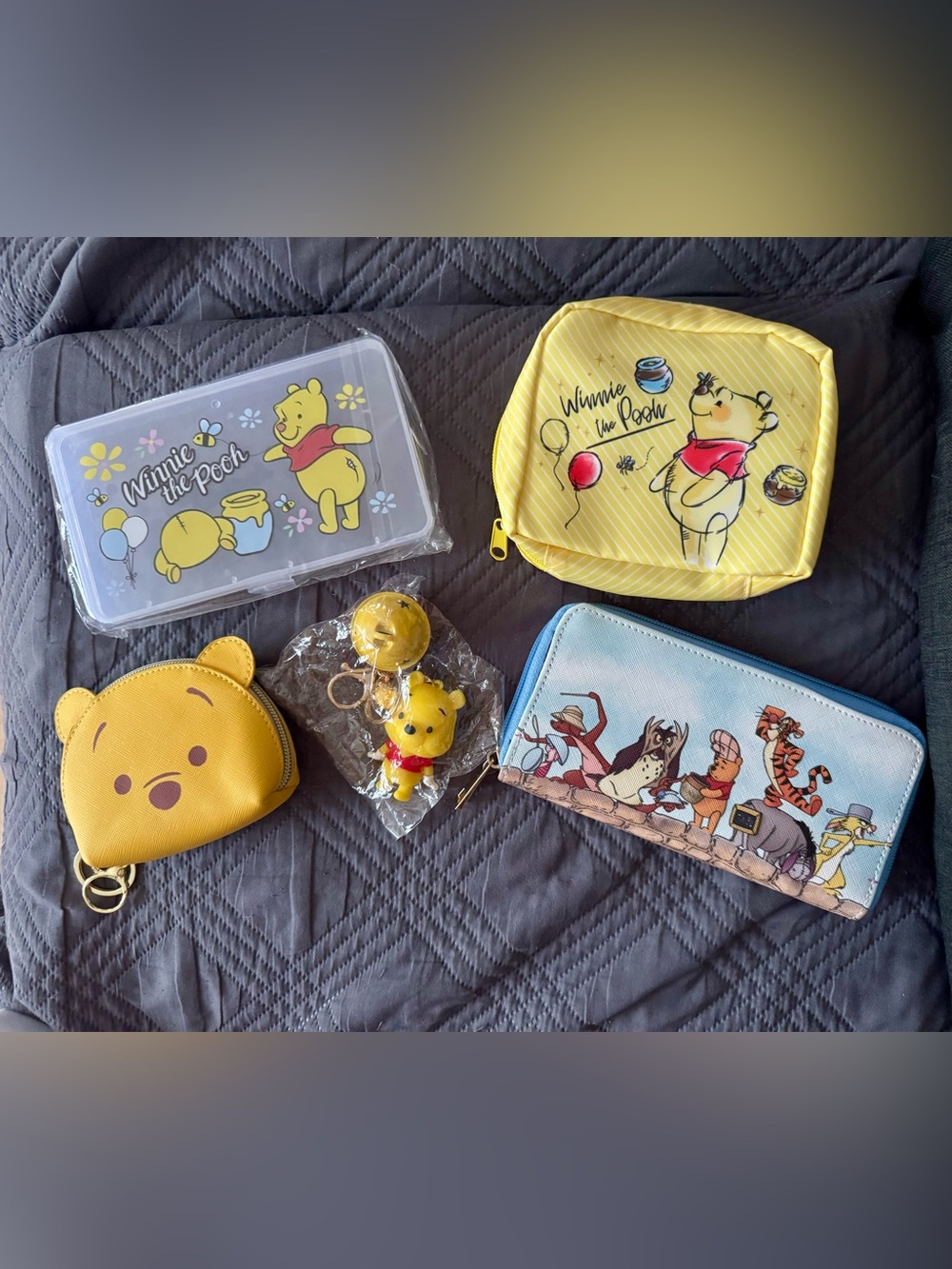 Disney Winnie the Pooh Wallet and Pouch Set.